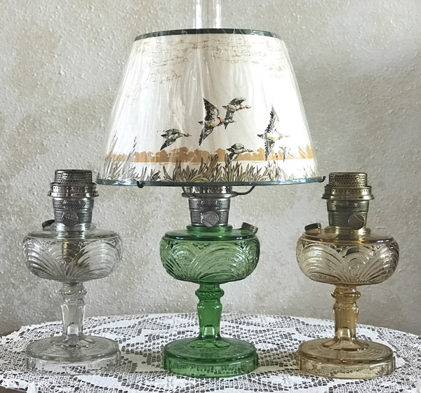 Highly Collectible Washington Drape Filigree Stem Aladdin Lamps